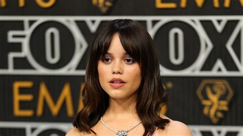 jenna ortaga nudes|Jenna Ortega Wears Nude Dior Dress at the Delayed 2023。